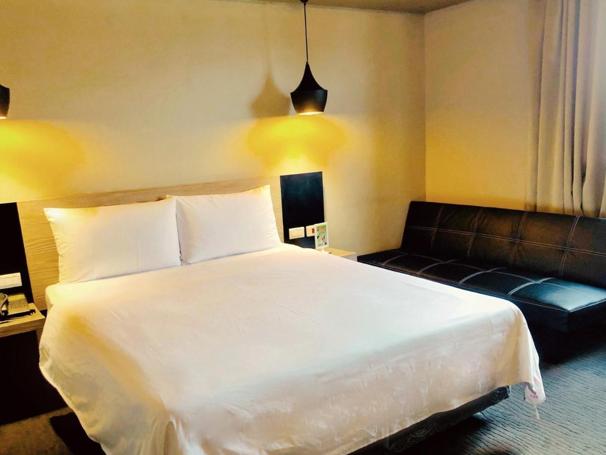 Kiwi Express Hotel - Jiuru Rd Kao-siung Exteriér fotografie