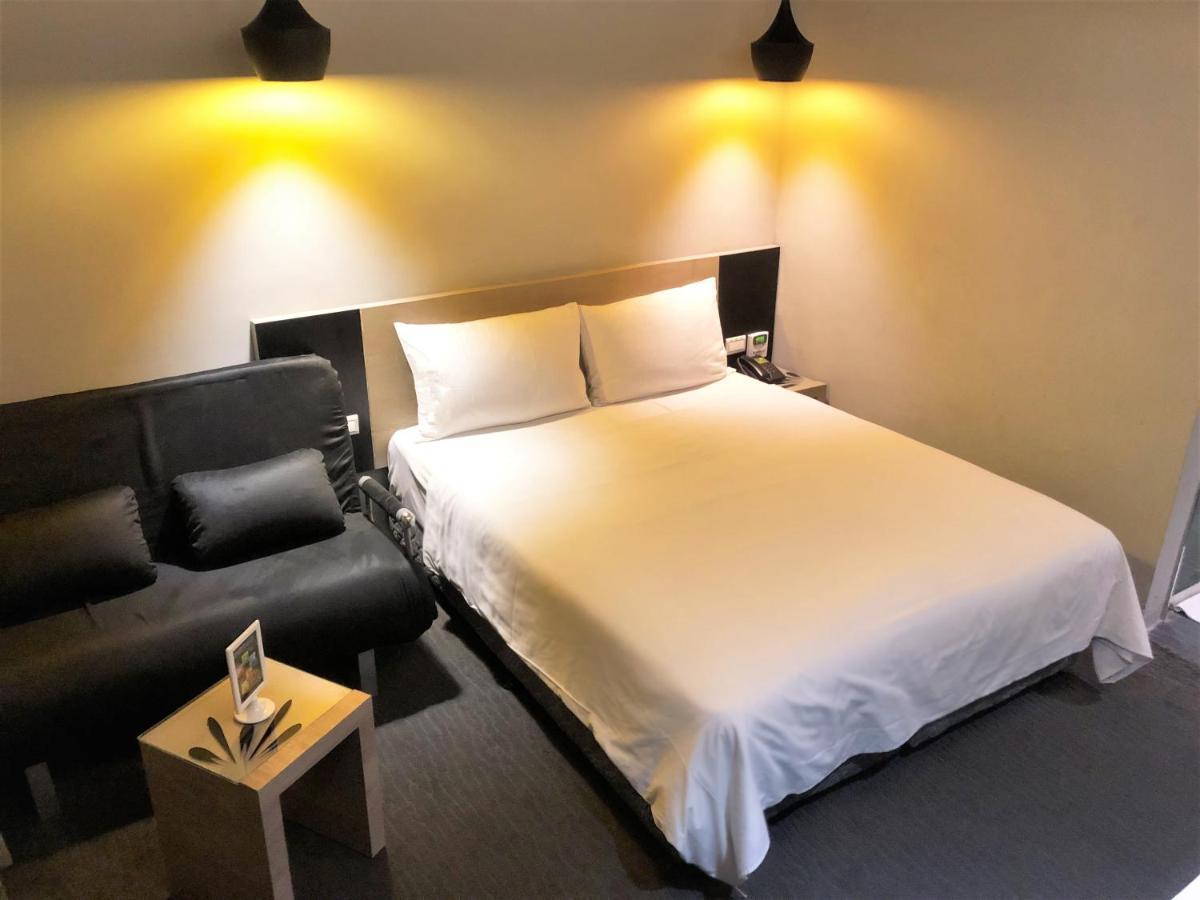 Kiwi Express Hotel - Jiuru Rd Kao-siung Exteriér fotografie