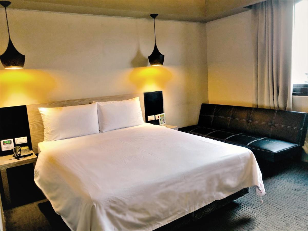 Kiwi Express Hotel - Jiuru Rd Kao-siung Exteriér fotografie