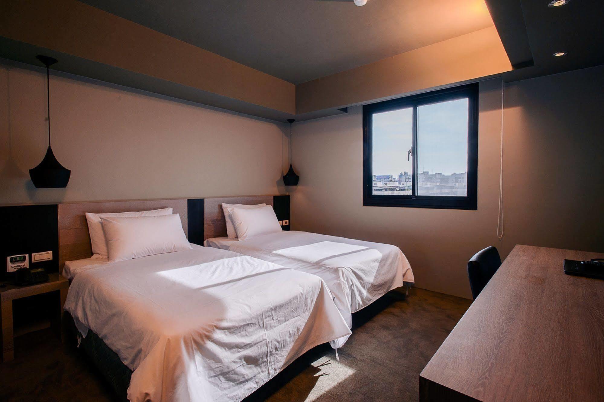 Kiwi Express Hotel - Jiuru Rd Kao-siung Exteriér fotografie
