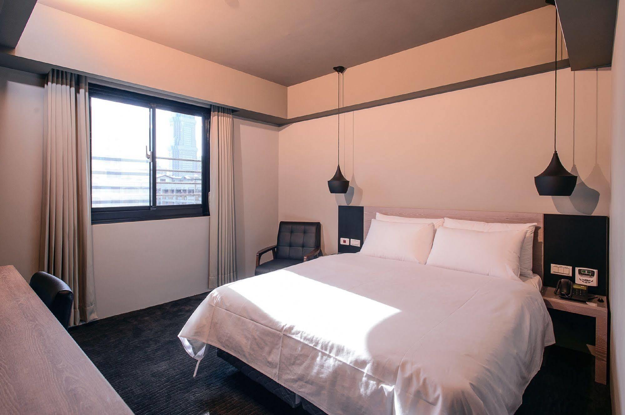 Kiwi Express Hotel - Jiuru Rd Kao-siung Exteriér fotografie